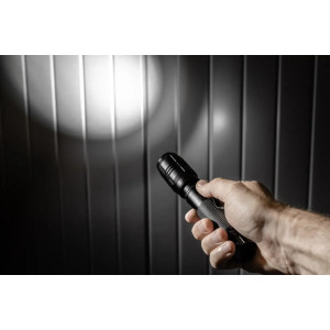 Latarka LED z wbudowanym akumulatorem 1800mAh, 8W, 800lm, 6400K, IP20, czarna LA8WT2-60