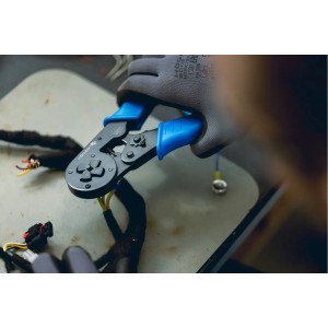 Zaciskarka do tulejek kablowych 4–16 mm² HT1P191