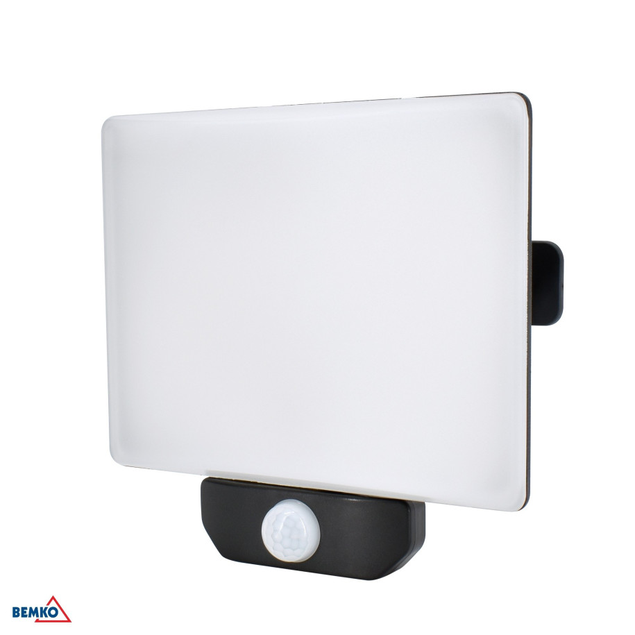 Naświetlacz LED LFX 50W 4000K 4500lm IP65 czarny z czujnikiem ruchu C65-LFX-050BL-4K-PIR
